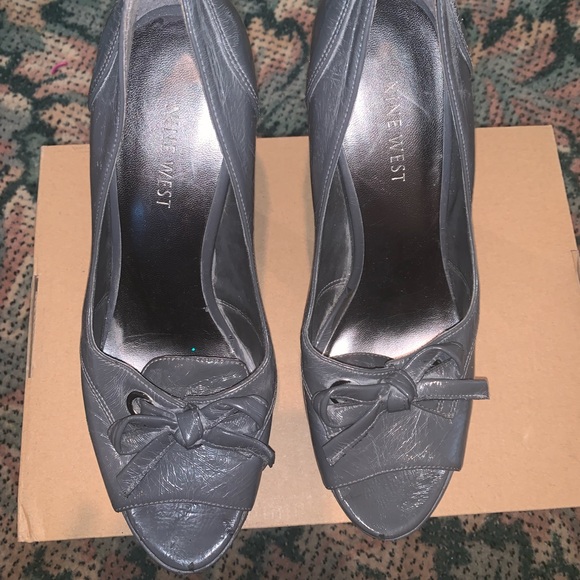 Nine West Platform Heels - Picture 2 of 6